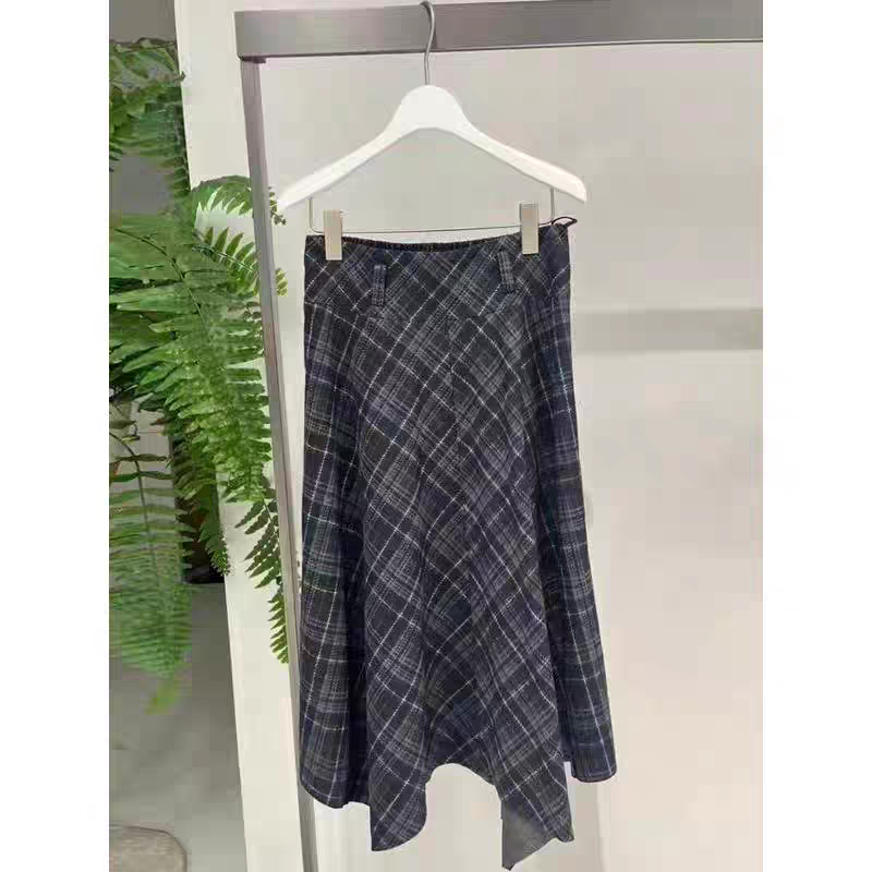2025冬季设计师款轻奢风小众女装格纹松紧腰不规则中长款半身裙女