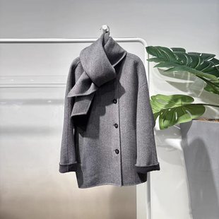 2025冬季设计师款轻奢风小众女装毛呢大衣外套女宽松围巾毛呢外套