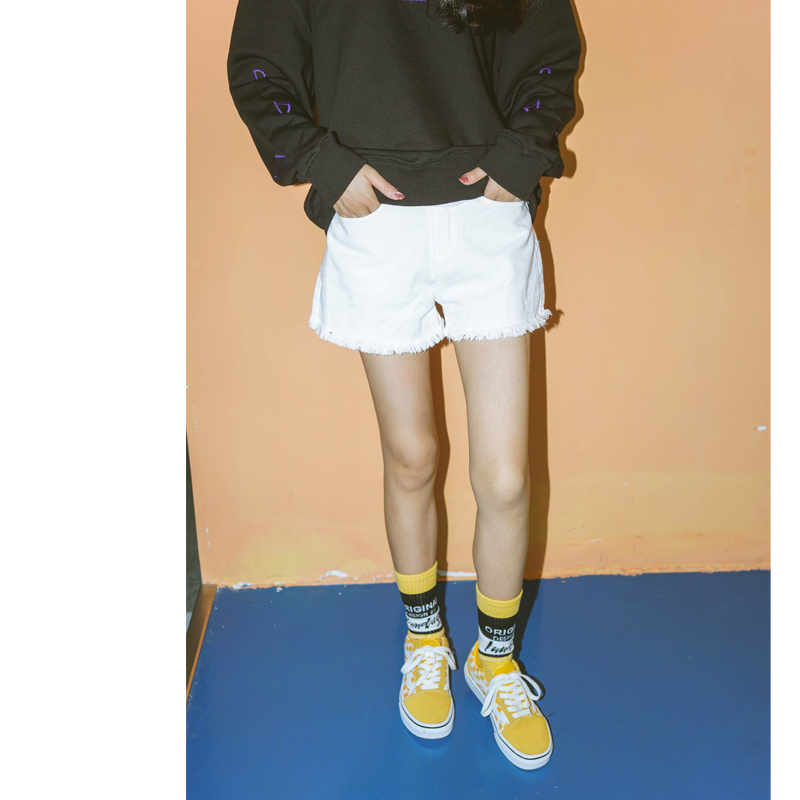 白色牛仔超短裤毛边热裤