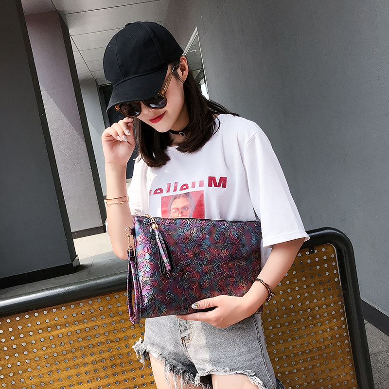 2025新款夏季手拿包时尚潮流个性压花手挽包潮女单肩斜挎包