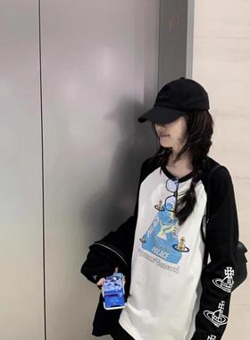 vivi西太后新款土星风格联名卡通飞碟小狗印花插肩长袖撞色T恤女