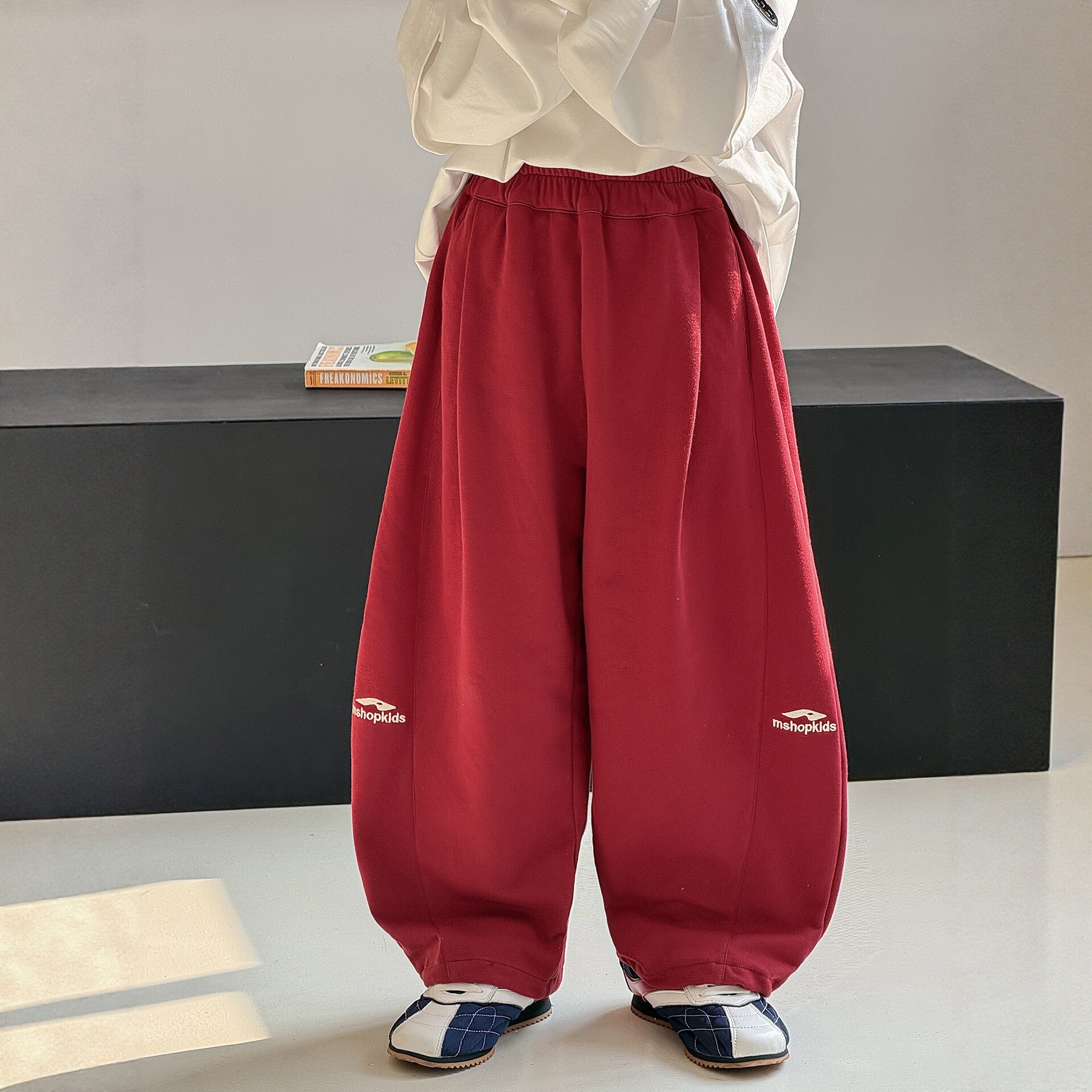 男童女童多色运动裤2026春季新款儿童韩版宽松潮裤时髦彩色长裤