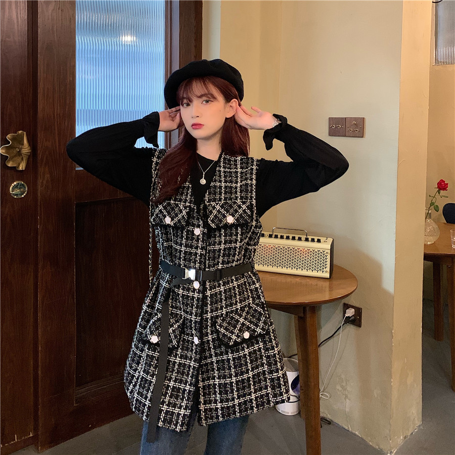 Korean Xiaoxiang style vest dress + Black Slim versatile sleeve T-shirt