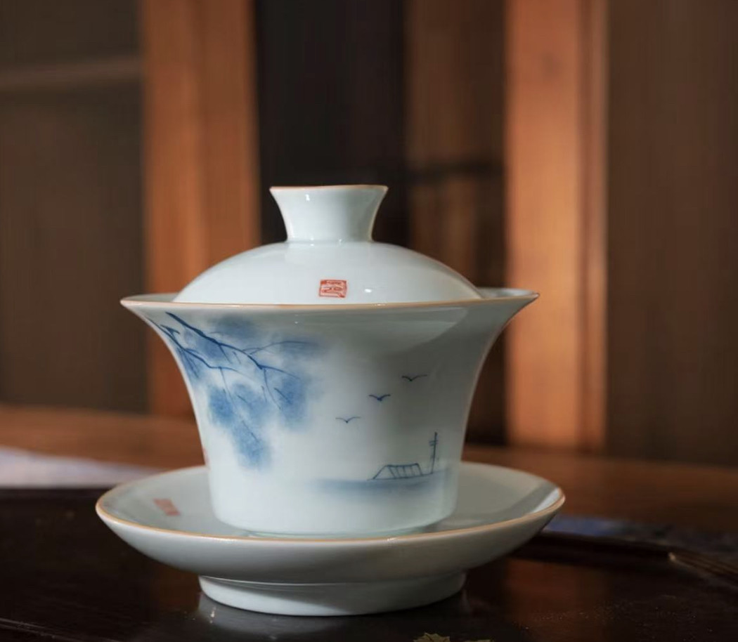 景德镇纯手绘青花瓷三才盖碗茶杯主人杯功夫茶具家用陶瓷泡茶碗
