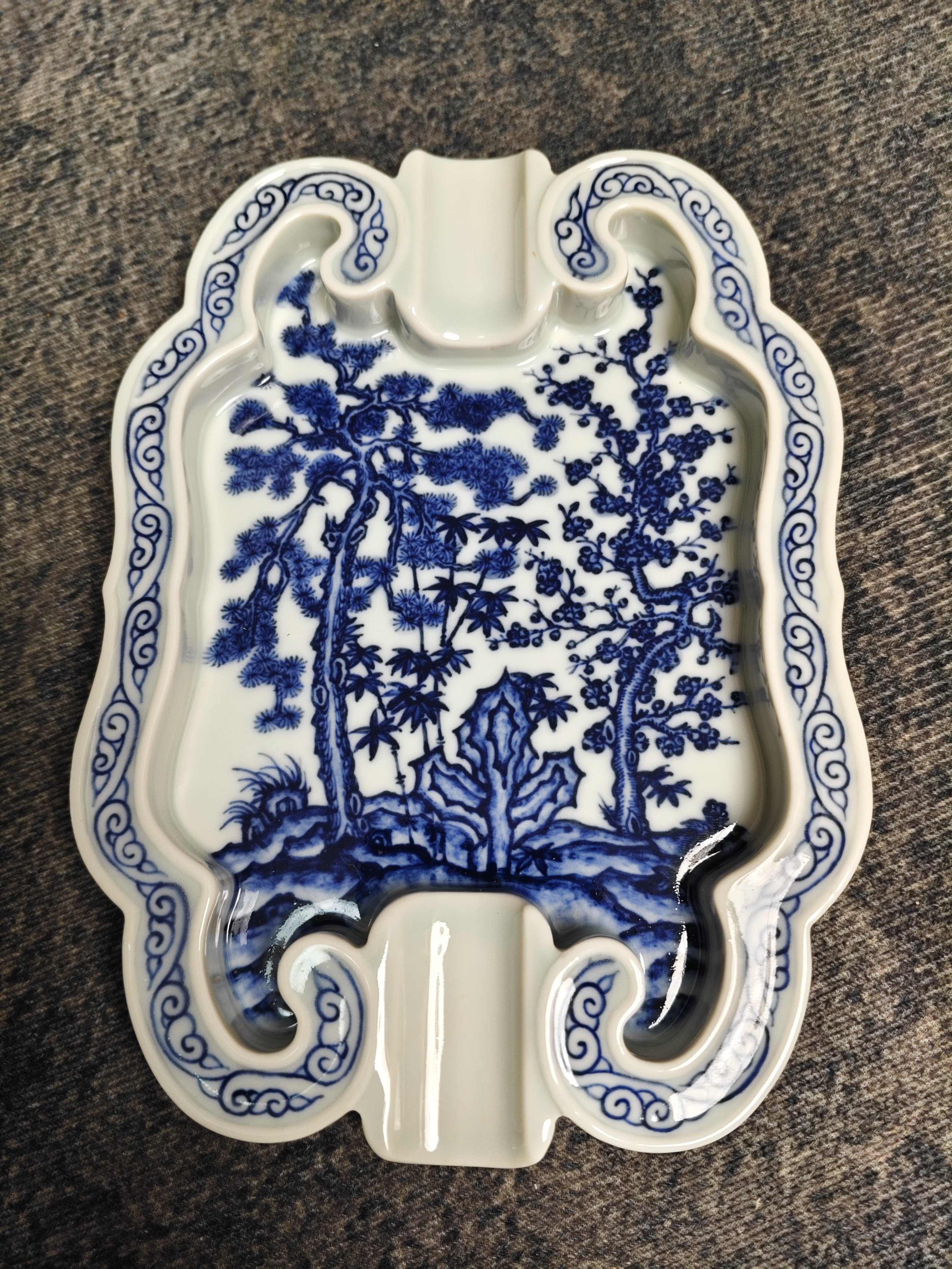上新异形雪茄缸景德镇手工绘陶瓷烟灰缸松竹梅送礼ktv专用高档