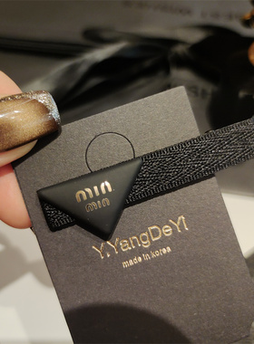 法式三角min字母发夹女轻奢网红发卡2023年新款高级感侧边刘海夹