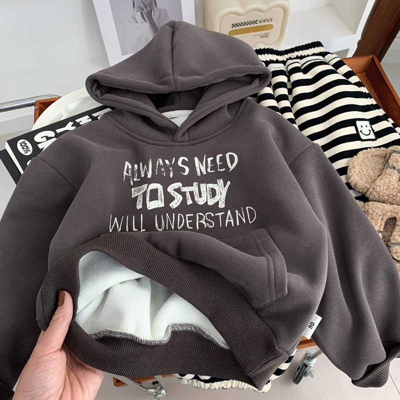 男童加绒卫衣秋冬2025新款儿童连帽加厚上衣帅气中小童时尚套头衫