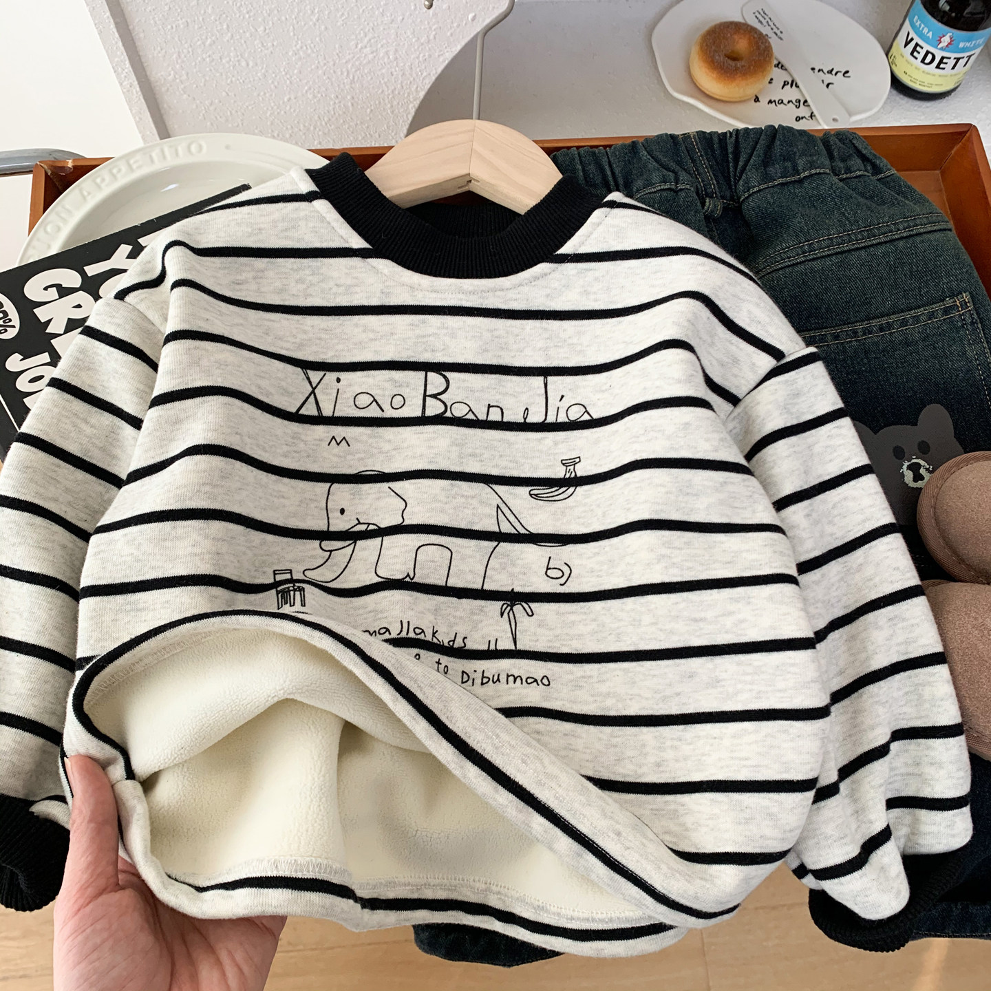 儿童加绒条纹卫衣男女童卡通印花圆领套头上衣秋冬保暖打底衫百搭