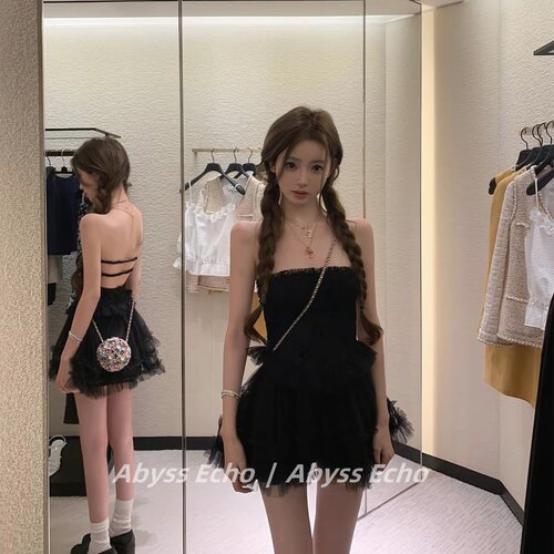 复古暗黑蕾丝露背收腰连衣裙