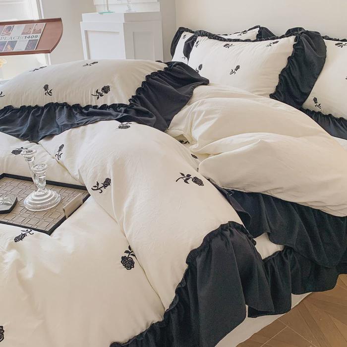 赫本风ins法式100亲肤棉四件套宽边绣花黑玫瑰花边被套床笠款1.8