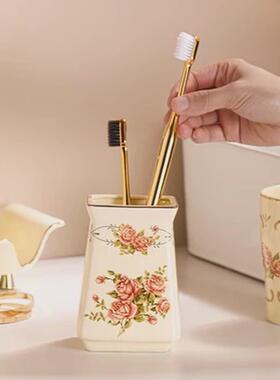 8DWL洗漱杯子牙具杯刷牙杯一对牙刷牙杯套装欧式情侣漱口杯置物架