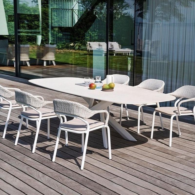 户外庭院桌椅别墅花园藤编露台茶桌室外家具休闲高端岩板餐桌藤椅