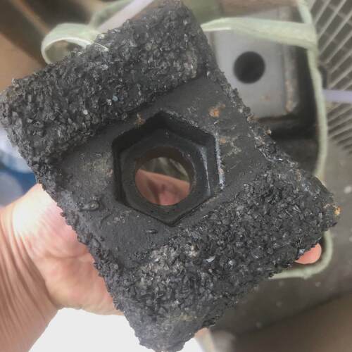 堆焊颗粒钨钢不规则颗粒硬质合金破碎颗粒铸造碳化钨钨钴颗粒