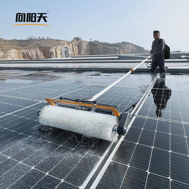 向阳天光伏电站清洗工具光伏板清洗手持式电动滚刷光伏板清洗设备