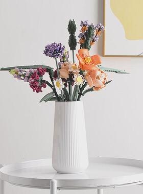 白色竖条纹陶瓷花瓶简约现代小口插花水培鲜花器餐桌客厅摆件高级