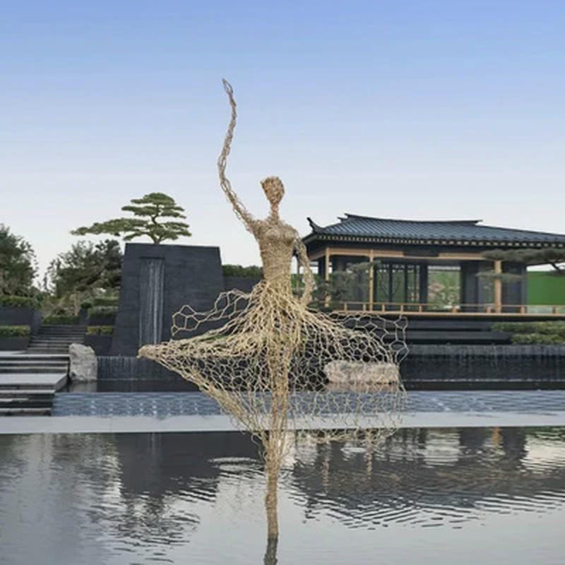 大型不锈钢雕塑定制镂空浪花圆环月亮金属公园小区水景户外摆件