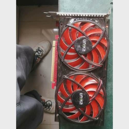 议价速配 2GTX550ti  DDR5大牛版,1gb,功能完好