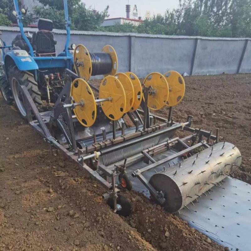 大蒜铺膜打孔一体机用于标准化种植省时省力省人工