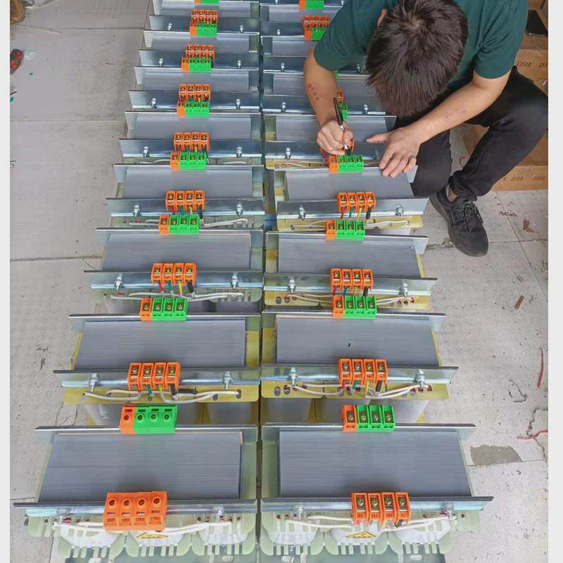 现货供应sbk-5kva/5kw380v转380v三相干式隔离变压器1比1变压器