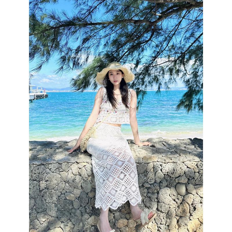 三亚海边旅游度假仙女气质白色钩花镂空半身两件套装