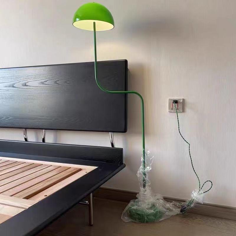 翡翠绿色豆芽落地灯氛围灯ins风客厅沙发边创意卧室床头立式台灯