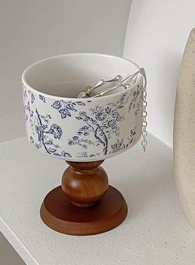 法式青花高脚碗摆件 ins高颜值饰品收纳碗 木质甜品碗拍照装饰道