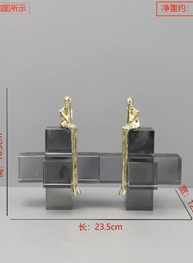 现代简约高端几何水晶小金人雕塑摆件玄关家居饰品电视柜软装酒店