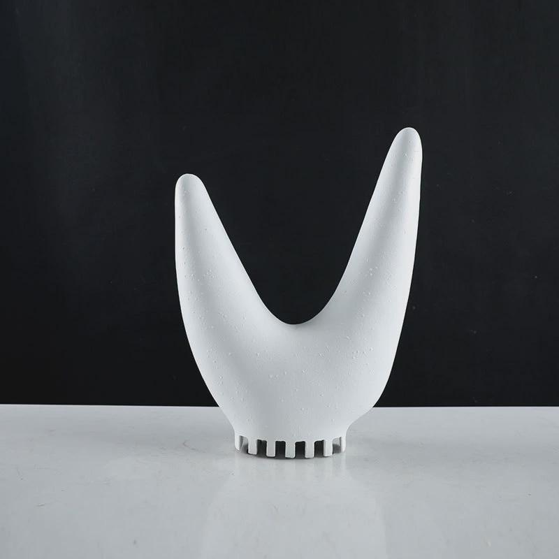 简约现代艺术抽象字母创意样板房家居客厅桌面雕塑摆件软装饰品