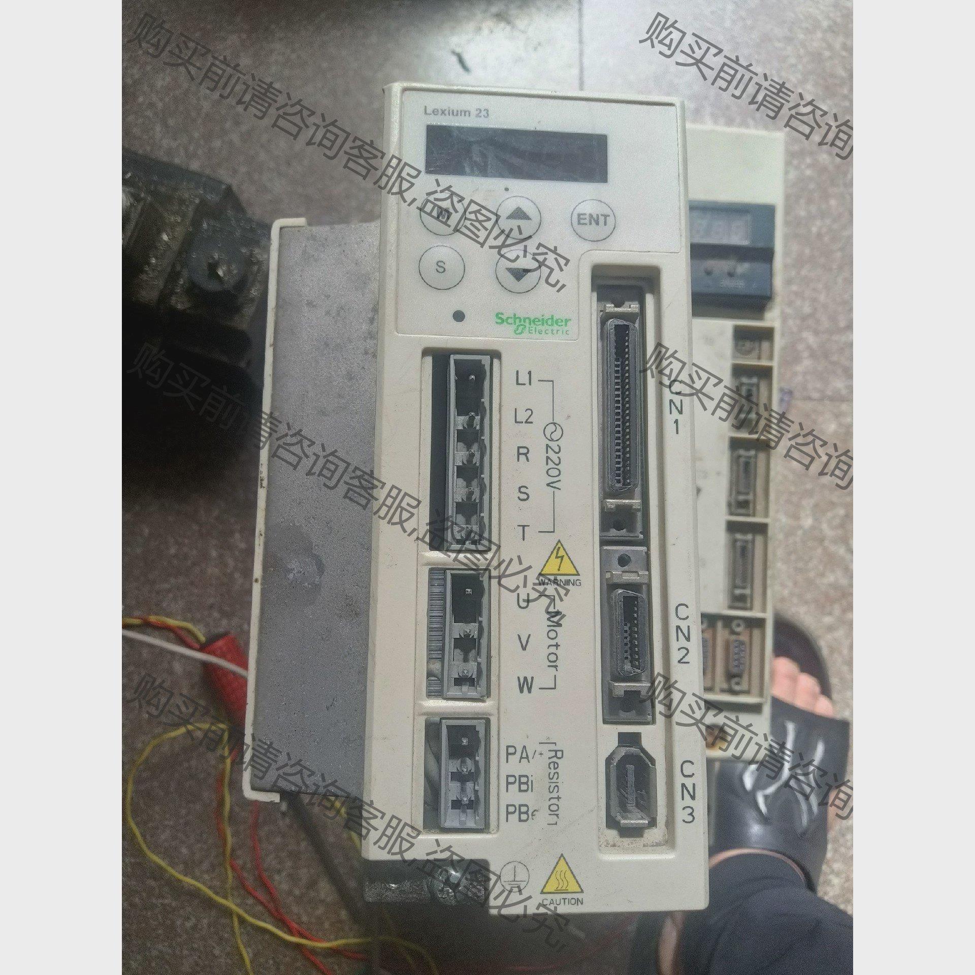 议价施耐德1KW伺服驱动器，LXM23CU10M3X，东西如图， 拍前询价