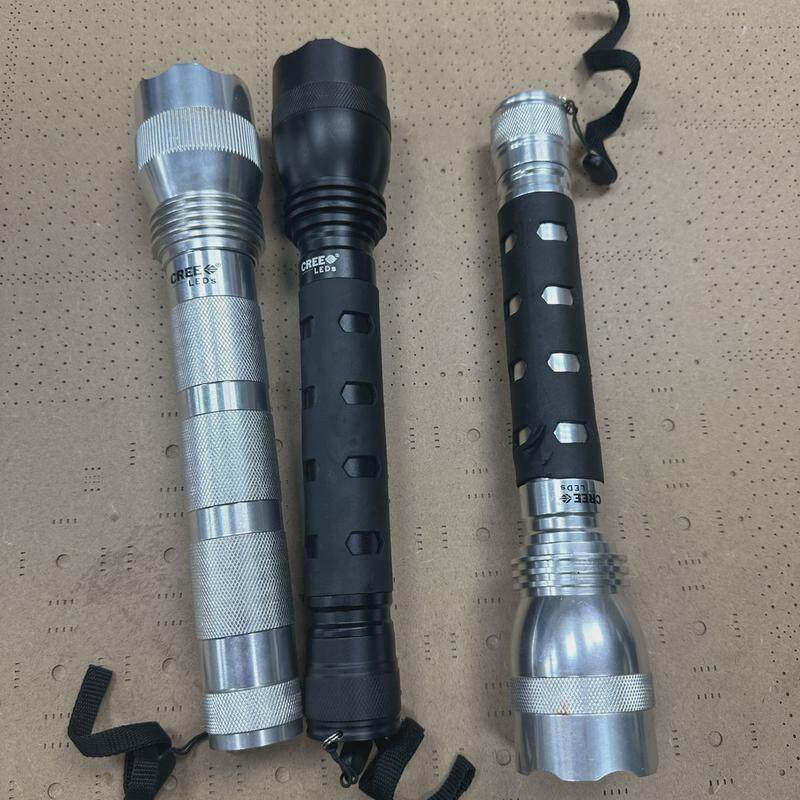 杂款大手电 经典科瑞灯珠 换仓库亏本清仓 款式随机 大手电 全铝