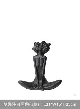 现代中古简约卡通人物样板房间电视柜售楼处玄关边柜摆件软装饰品