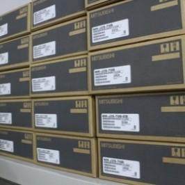 议价议价R88M-G40030H-S2-Z OMN 电机 全新1年