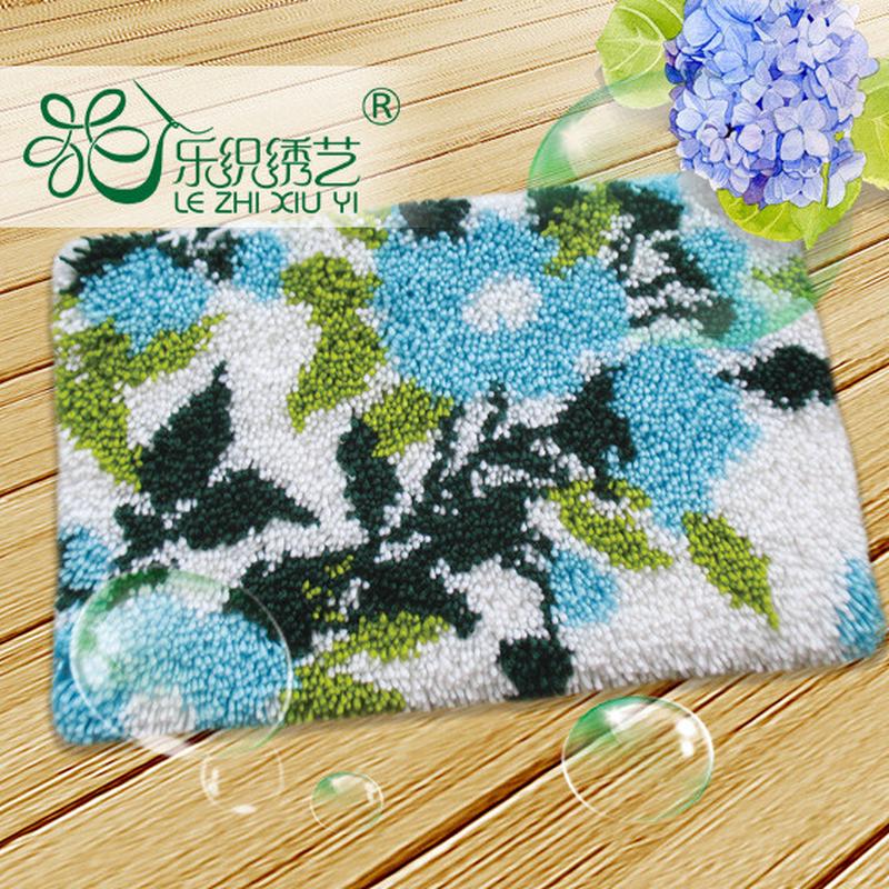 diy坐垫批发绣段段绣手钩坐垫毛线毛绒地垫沙发坐垫地毯材料套