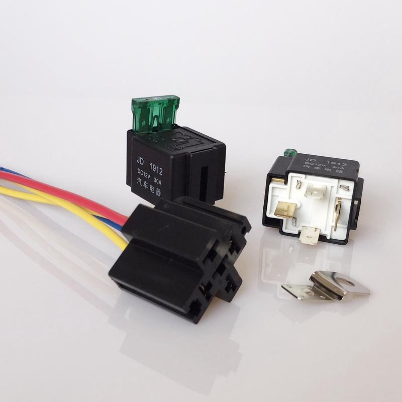 5套装带保险片12V30A汽车继电器汽车配件保险盒继电器