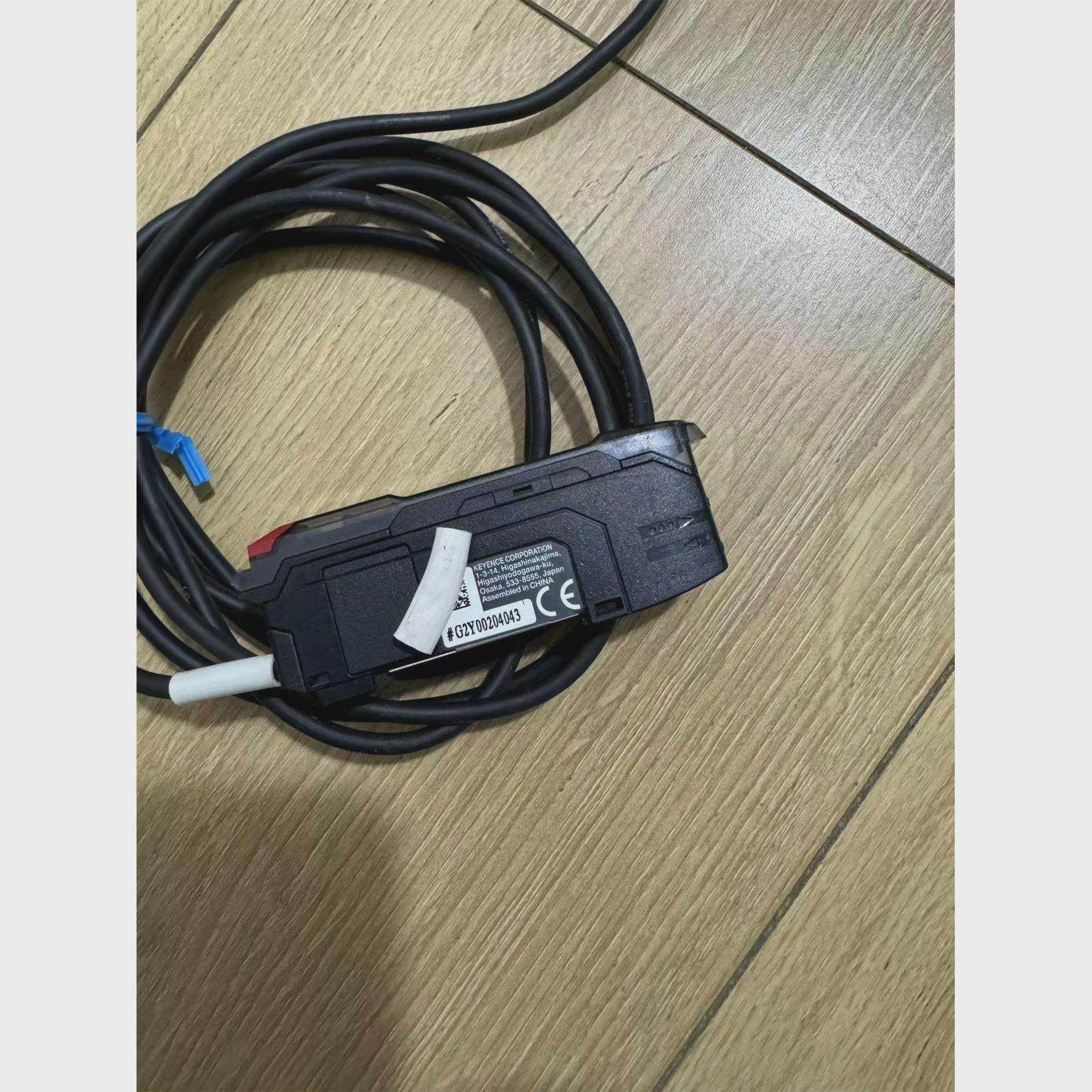 议价KEYENCE基恩士光纤放大器FSN41N，就一个，线长2米