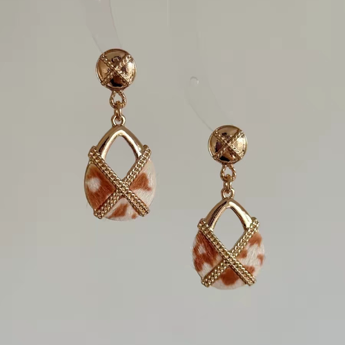 B.treasure老钱风毛茸茸百搭耳坠