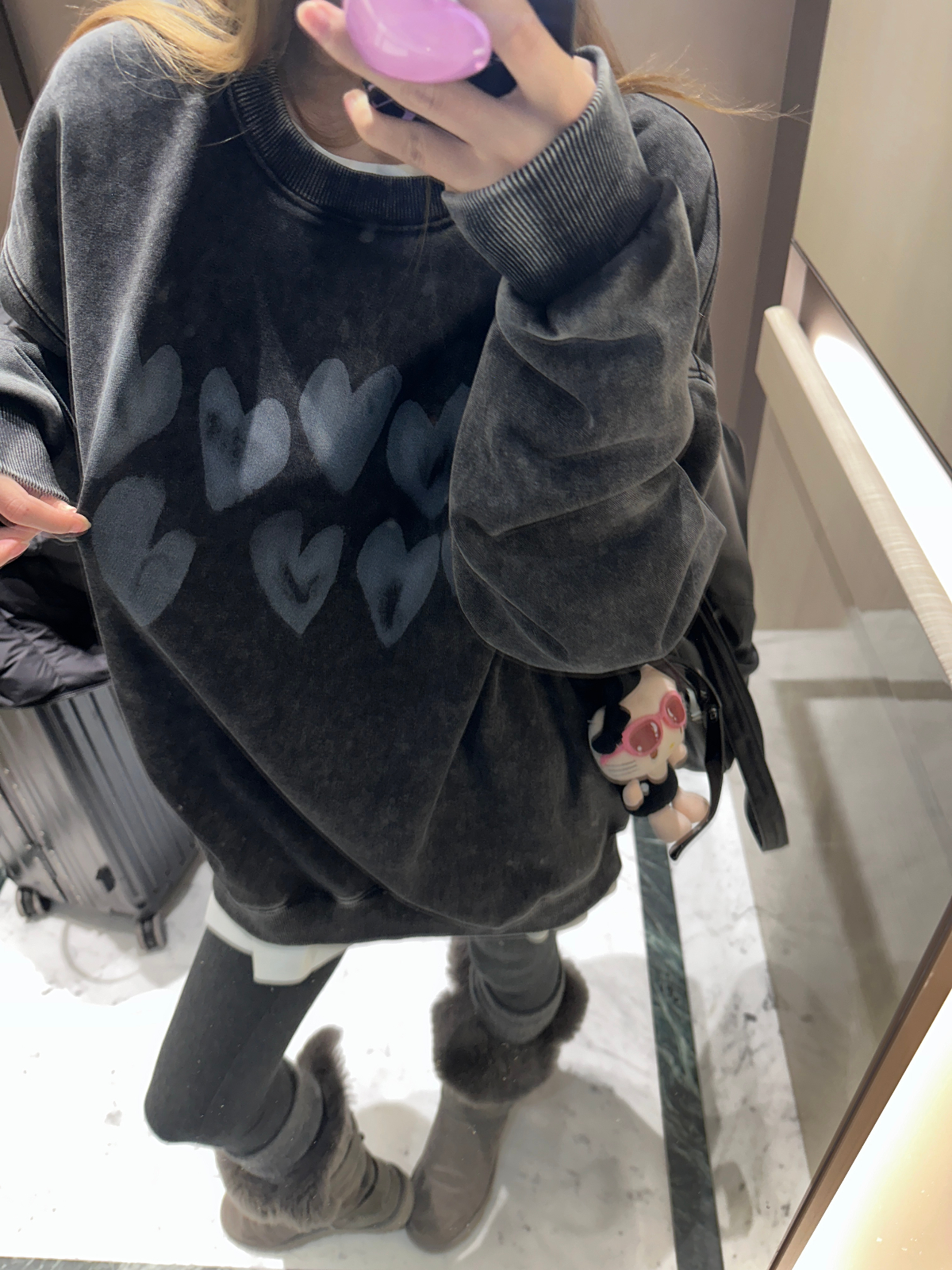 小众洗水做旧！涂鸦渐变爱心印花 水洗黑加绒宽松圆领套头卫衣