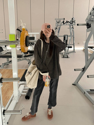舒适区！ 休闲百搭宽松慵懒圆领条纹卫衣套头上衣女 两侧开叉