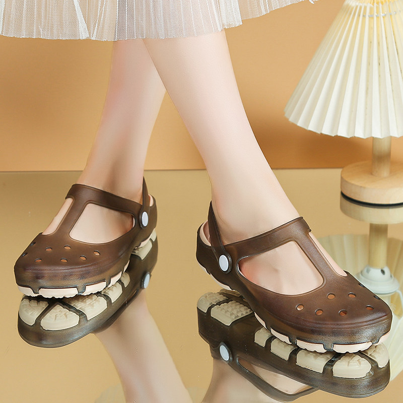 夏季新款外穿2026洞洞鞋凉鞋女款轻便防滑花园鞋包头护士鞋果冻鞋
