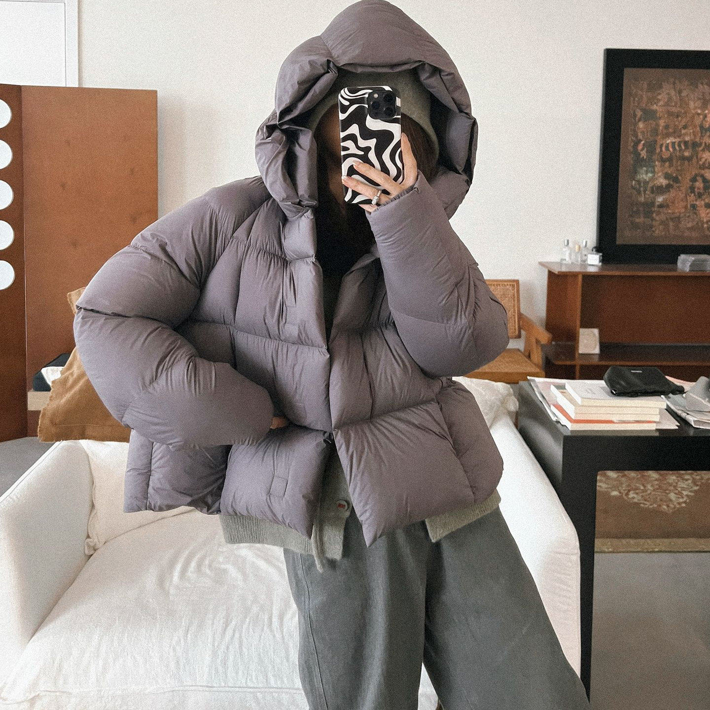 90白鹅绒短款加厚连帽羽绒服