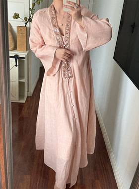 苎麻重工钉珠V领连衣裙名媛度假风高级感长裙女夏新款垂感两件套