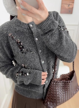 手工钉珠亮片羊毛针织开衫软糯圆领灰色时髦毛衣有垫肩女秋冬新款