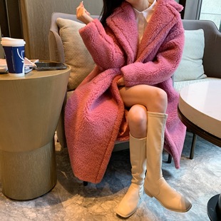 泰迪熊厚粉色大衣女新款秋冬中长款颗粒羊剪绒廓形羊羔毛皮草外套
