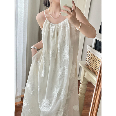 立体绣花新中式苎麻连衣裙女