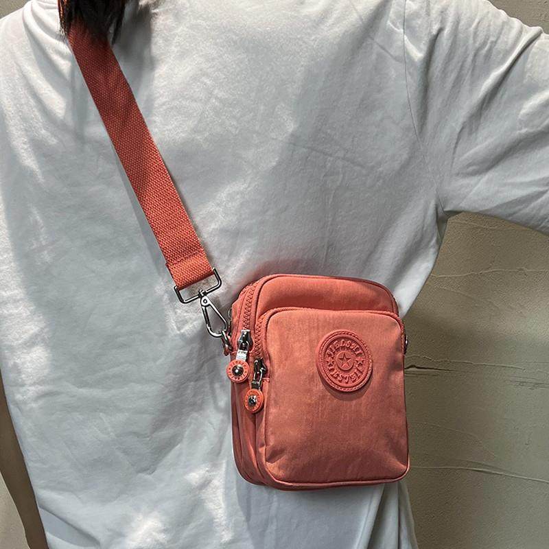 三层手机包女斜挎迷你小包包2025新款百搭夏季牛津帆布散步零钱包