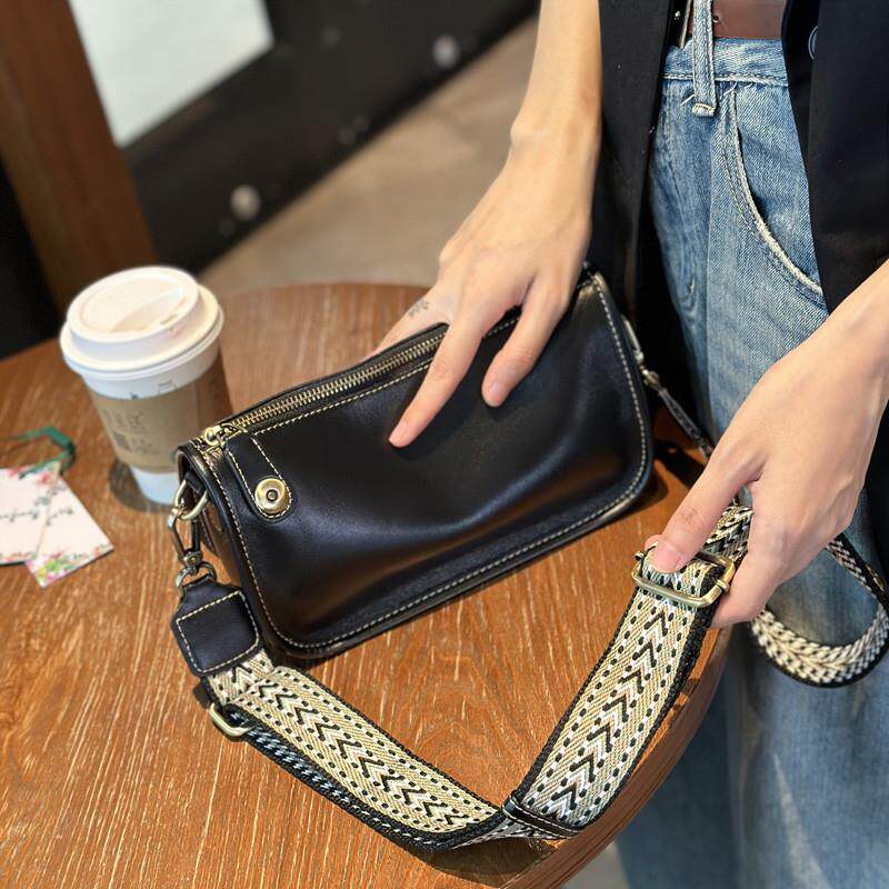 黑色小包包女2025新款法式腋下包高级感水饺包夏天真皮女包斜挎包