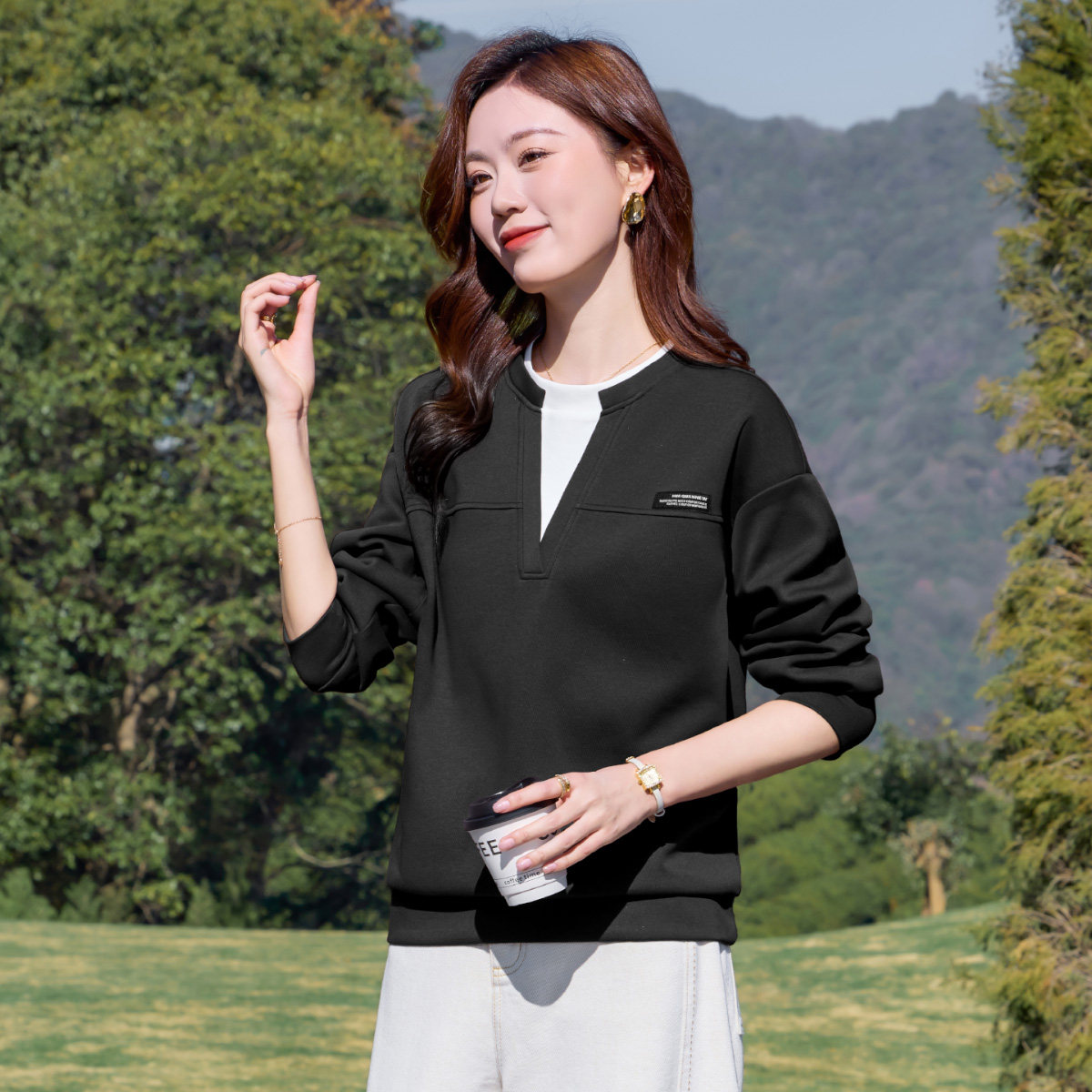 假两件圆领长袖卫衣女款2026新款撞色拼接春季休闲宽松显瘦上衣