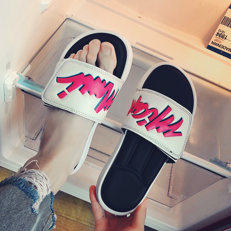 韦迷之道夏个性魔术贴外穿陈冠希凉拖鞋AJ潮牌情侣运动潮男一字拖在类目 流行男鞋, 拖鞋中 - 来自Buy2taobao.com提供专业的淘宝代购服务