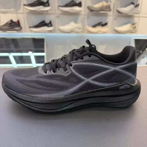 安踏冠军轻风跑步鞋男2025夏季新款轻便透气路跑鞋112525532A