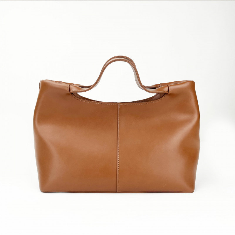 秋季新款真皮复古大容量磁吸托特